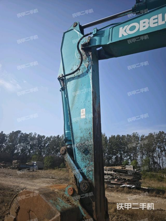 小臂整體左后(工作和回轉(zhuǎn)裝置) 小臂整體左后(工作和回轉(zhuǎn)裝置)