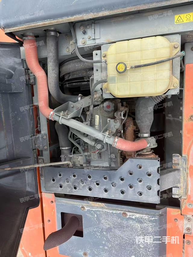 發(fā)動(dòng)機(jī)整體俯視(整機(jī)外觀) 發(fā)動(dòng)機(jī)整體俯視(整機(jī)外觀)