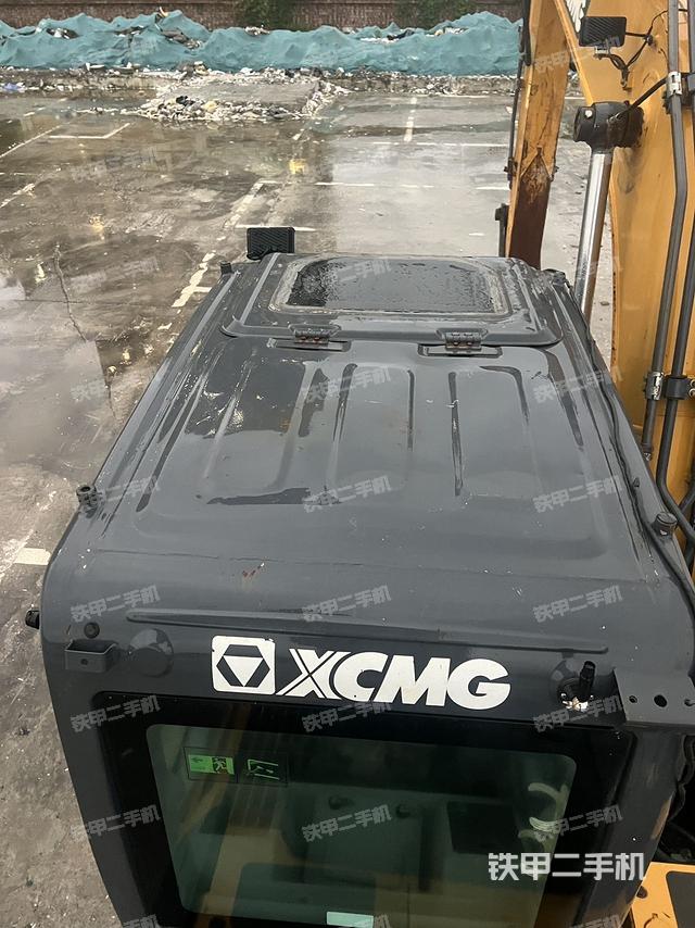 驾驶室顶部(整机外观) 驾驶室顶部(整机外观)