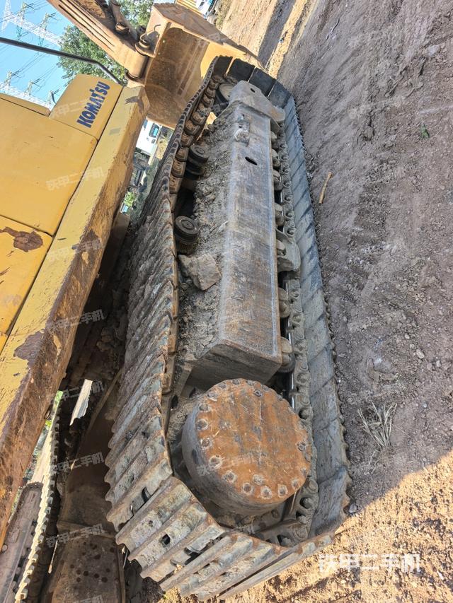 左侧行走马达盖板(行走机构) 左侧行走马达盖板(行走机构)