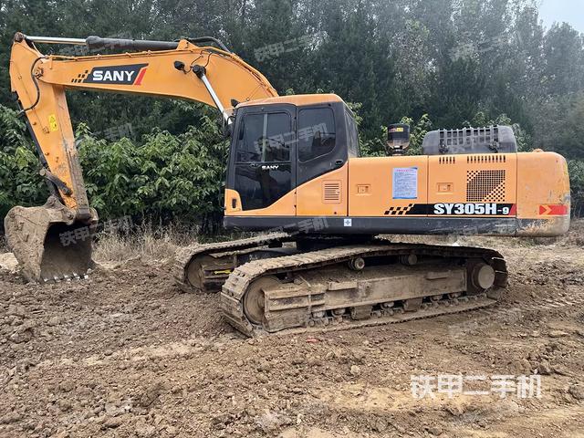 三一重工SY305C挖掘机