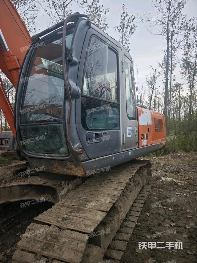 驾驶室整体(整机外观) 驾驶室整体(整机外观)