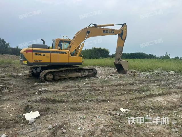 整机右后45°(整机外观) 整机右后45°(整机外观)