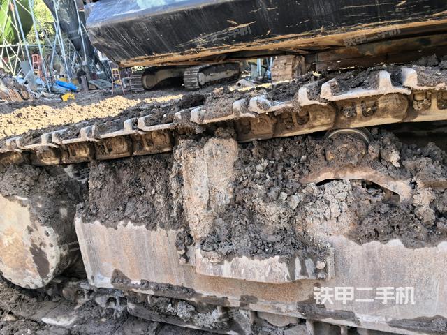 左侧履带整体 (行走机构) 左侧履带整体 (行走机构)