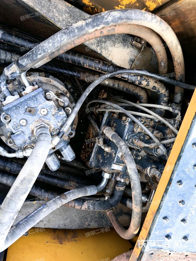 回轉(zhuǎn)馬達(dá)(上車(chē)部件) 回轉(zhuǎn)馬達(dá)(上車(chē)部件)