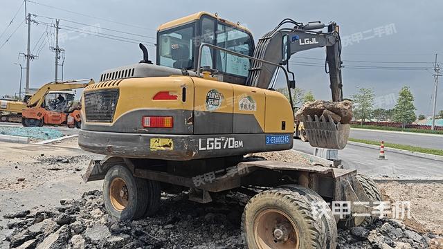 单侧履带整体（整机外观）