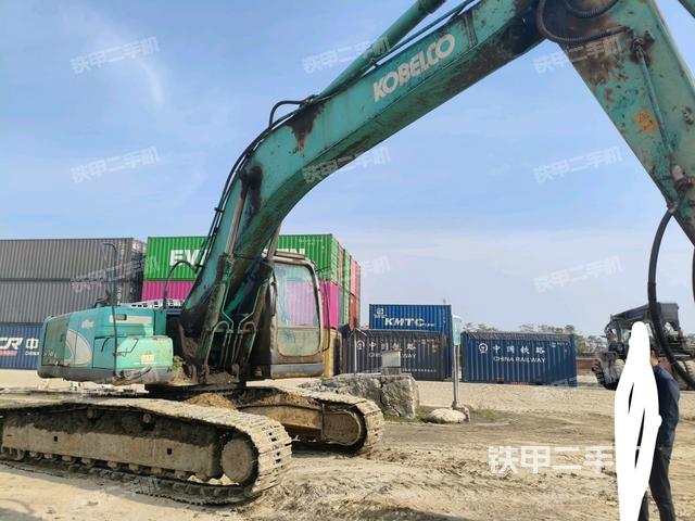 神鋼SK260LC-8挖掘機