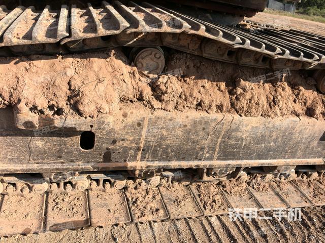 左导向轮(行走机构) 左导向轮(行走机构)