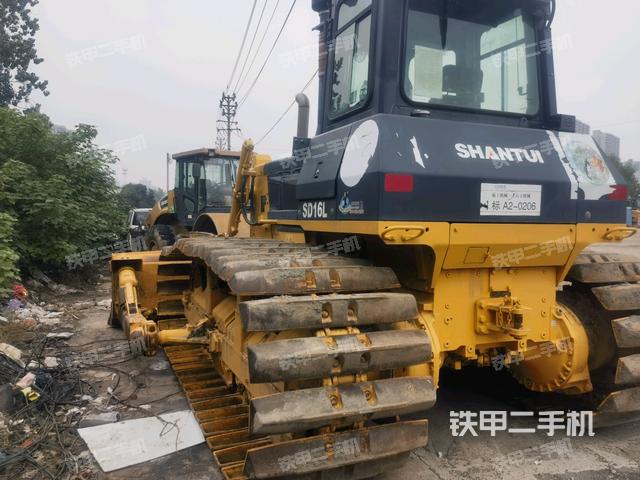 整机左侧（设备外观及核心部件）