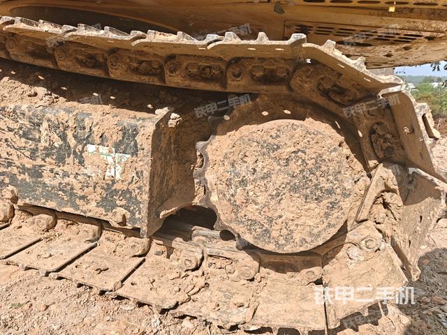 左驱动轮(行走机构) 左驱动轮(行走机构)