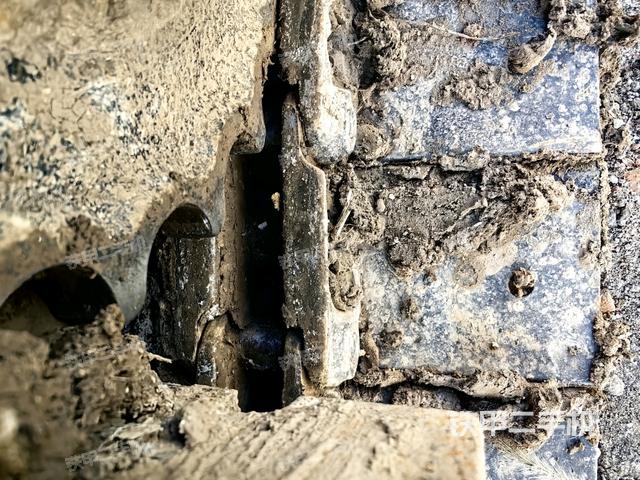 左驅(qū)動輪(行走機(jī)構(gòu)) 左驅(qū)動輪(行走機(jī)構(gòu))