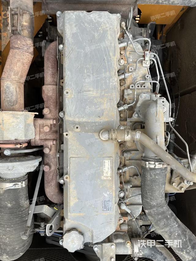 发动机整体俯视(整机外观) 发动机整体俯视(整机外观)