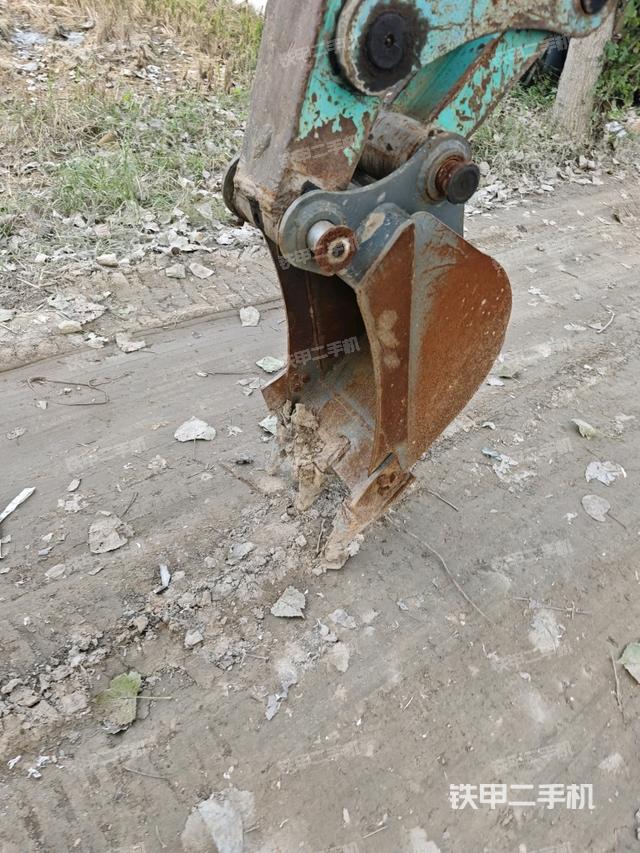 鏟斗45度(工作和回轉(zhuǎn)裝置) 鏟斗45度(工作和回轉(zhuǎn)裝置)