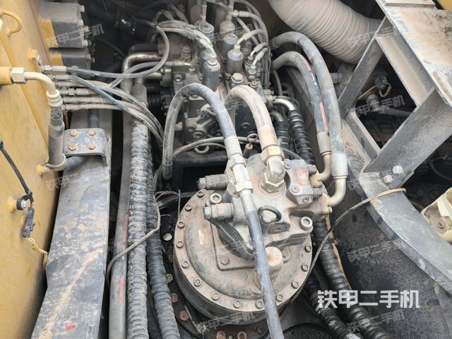 驾驶室顶部俯视(上车部件) 驾驶室顶部俯视(上车部件)