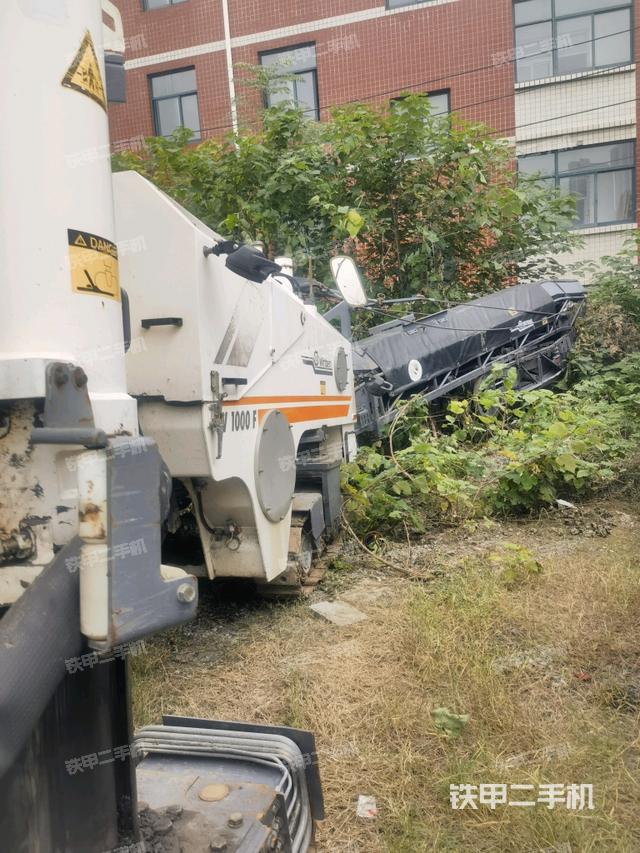 整機右后45°(設(shè)備外觀及核心部件) 整機右后45°(設(shè)備外觀及核心部件)