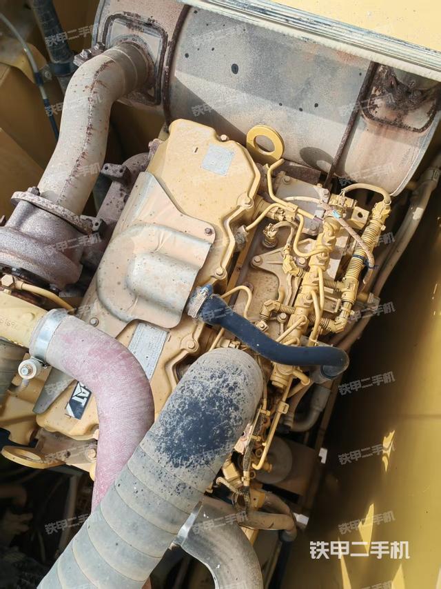 發(fā)動機(jī)整體俯視(整機(jī)外觀) 發(fā)動機(jī)整體俯視(整機(jī)外觀)