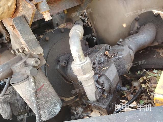 液壓泵艙室正面整體（整機(jī)外觀）