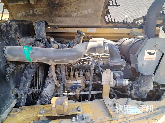 发动机整体俯视(整机外观) 发动机整体俯视(整机外观)