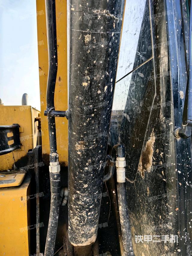 大臂根部?斜(工作和回轉(zhuǎn)裝置) 大臂根部?斜(工作和回轉(zhuǎn)裝置)