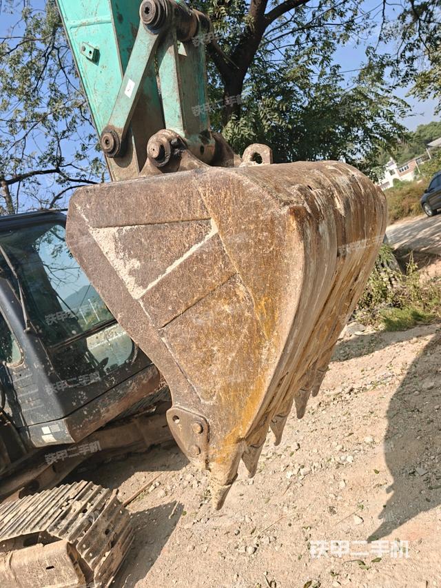 鏟斗45度(工作和回轉(zhuǎn)裝置) 鏟斗45度(工作和回轉(zhuǎn)裝置)