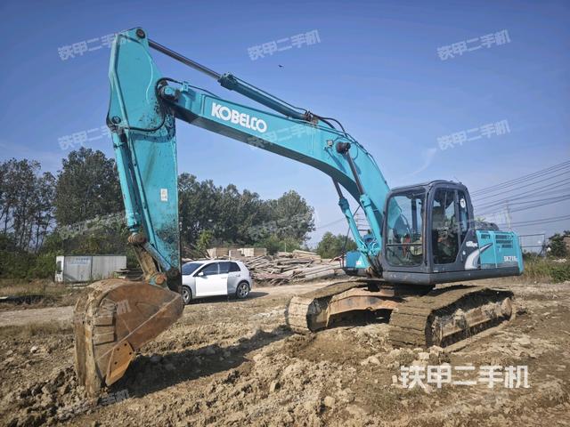 神鋼SK210LC-8挖掘機(jī)