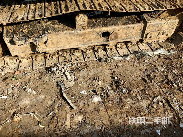 左側(cè)履帶整體?(行走機(jī)構(gòu)) 左側(cè)履帶整體?(行走機(jī)構(gòu))