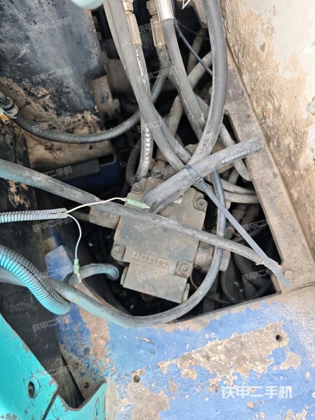 回轉(zhuǎn)馬達(dá)(上車(chē)部件) 回轉(zhuǎn)馬達(dá)(上車(chē)部件)