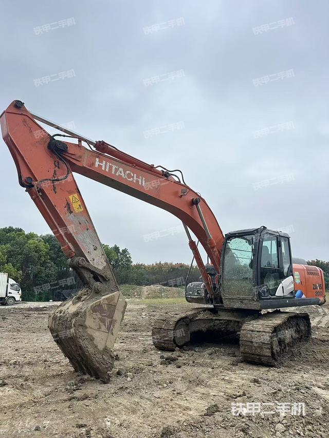 日立ZX200-5A挖掘機