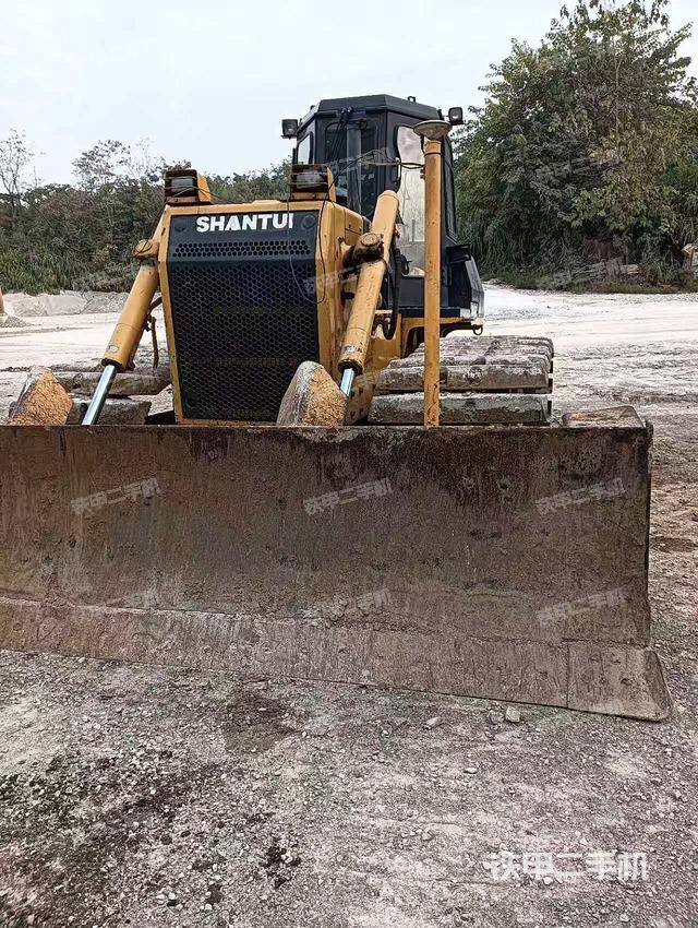 整机右后45°(设备外观及核心部件) 整机右后45°(设备外观及核心部件)