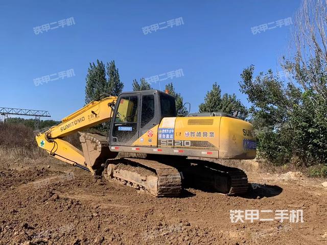 驾驶室顶部（整机外观）