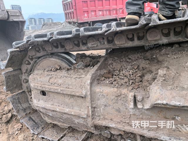 左侧履带整体 (行走机构) 左侧履带整体 (行走机构)