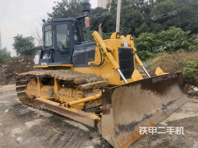 整机右侧（设备外观及核心部件）