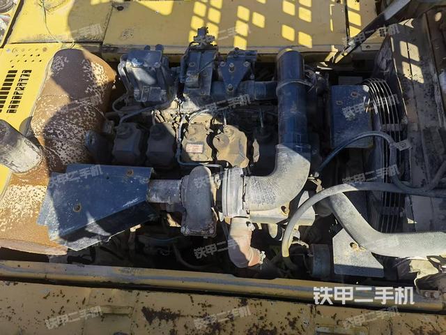 发动机整体俯视(整机外观) 发动机整体俯视(整机外观)