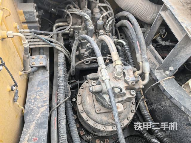 发动机室(上车部件) 发动机室(上车部件)