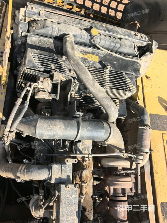 发动机室(上车部件) 发动机室(上车部件)