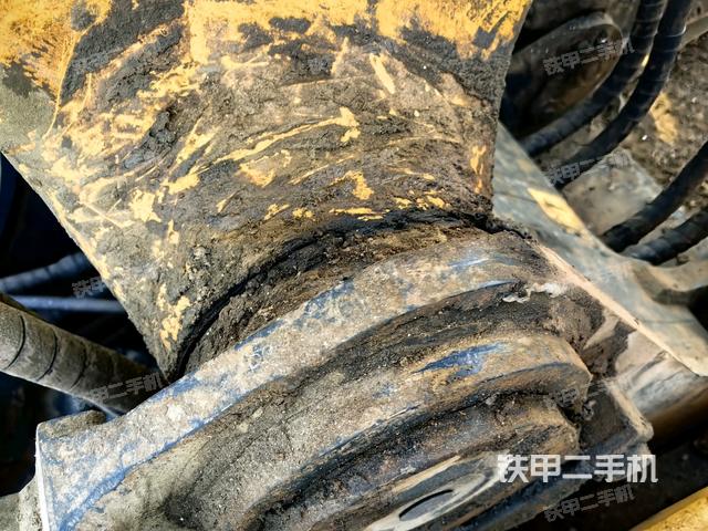 大臂根部?斜視(工作和回轉(zhuǎn)裝置) 大臂根部?斜視(工作和回轉(zhuǎn)裝置)