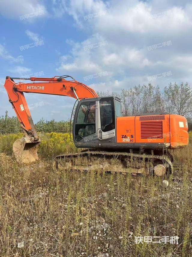 日立ZX210LC-3挖掘机