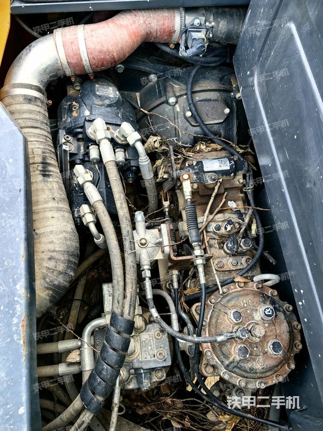 液壓泵室(大件艙室) 液壓泵室(大件艙室)