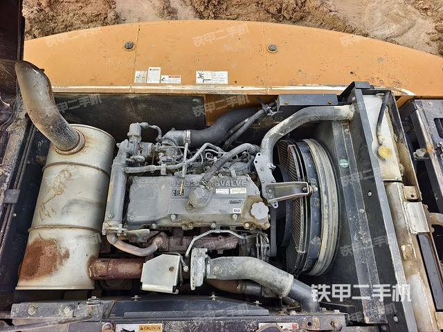 发动机整体俯视(整机外观) 发动机整体俯视(整机外观)