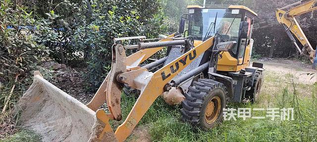 山东鲁工L936装载机
