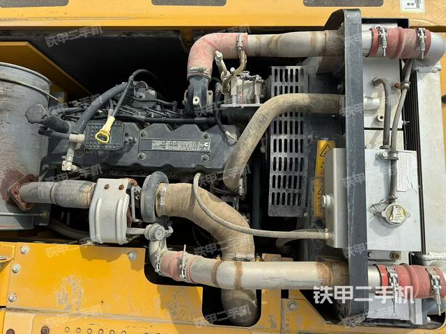 发动机整体俯视(整机外观) 发动机整体俯视(整机外观)