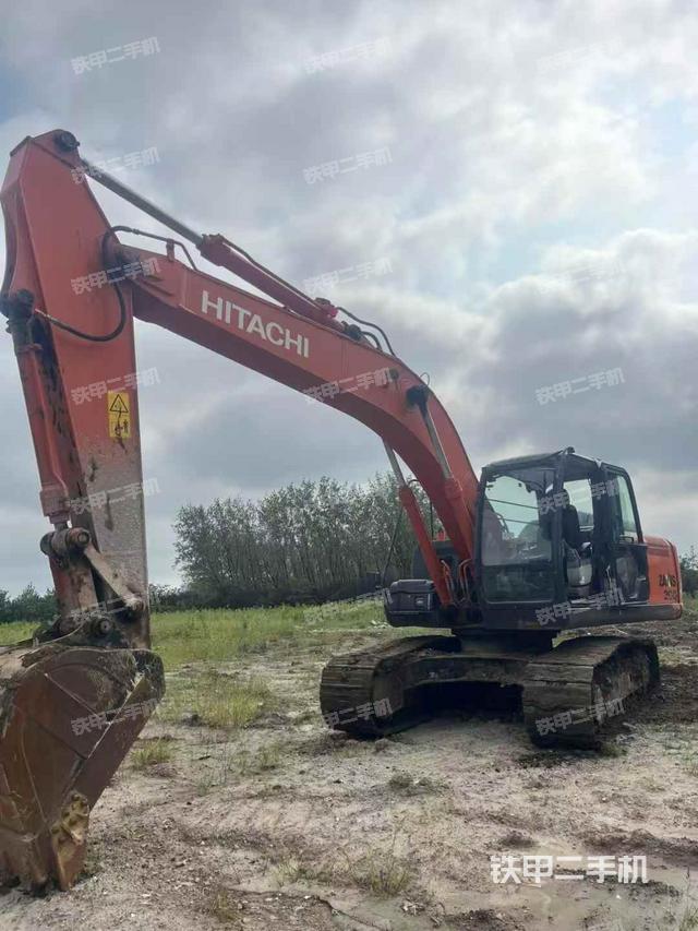 日立ZX200-5A挖掘机