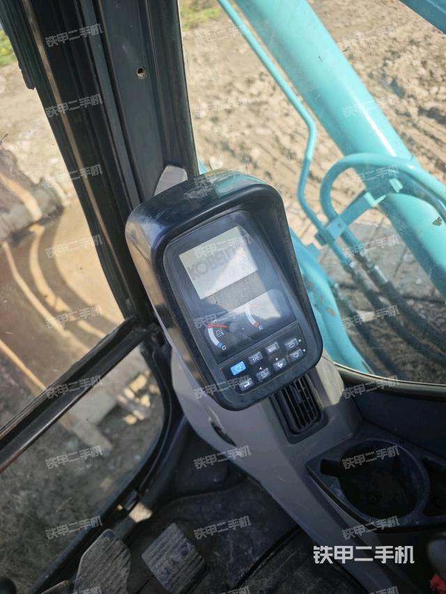 顯示屏?(駕駛室部分) 顯示屏?(駕駛室部分)