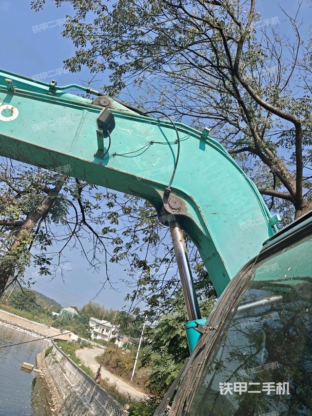 小臂整體右前(工作和回轉(zhuǎn)裝置) 小臂整體右前(工作和回轉(zhuǎn)裝置)