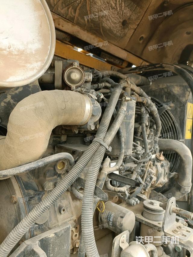 發(fā)動機整體俯視(整機外觀) 發(fā)動機整體俯視(整機外觀)