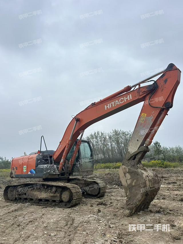 駕駛室頂部(整機外觀) 駕駛室頂部(整機外觀)