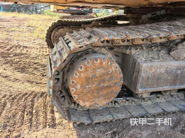 右侧行走马达盖板(行走机构) 右侧行走马达盖板(行走机构)