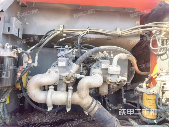 液壓泵斜45?左(大件艙室) 液壓泵斜45?左(大件艙室)