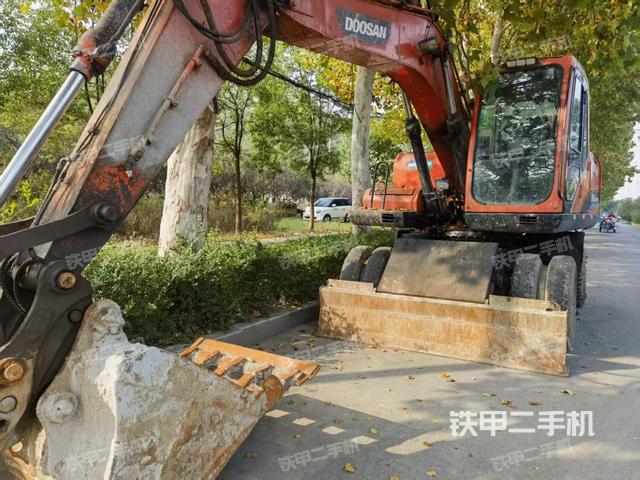 斗山DH150W-7挖掘機(jī)