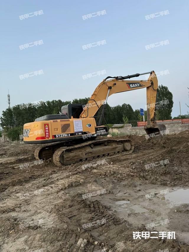 整机右后45°(整机外观) 整机右后45°(整机外观)